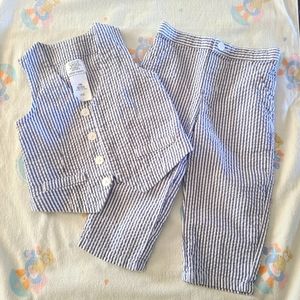 *Sold Elsewhere*👔Carter's 18m boys seersucker matching vest and pants👔
